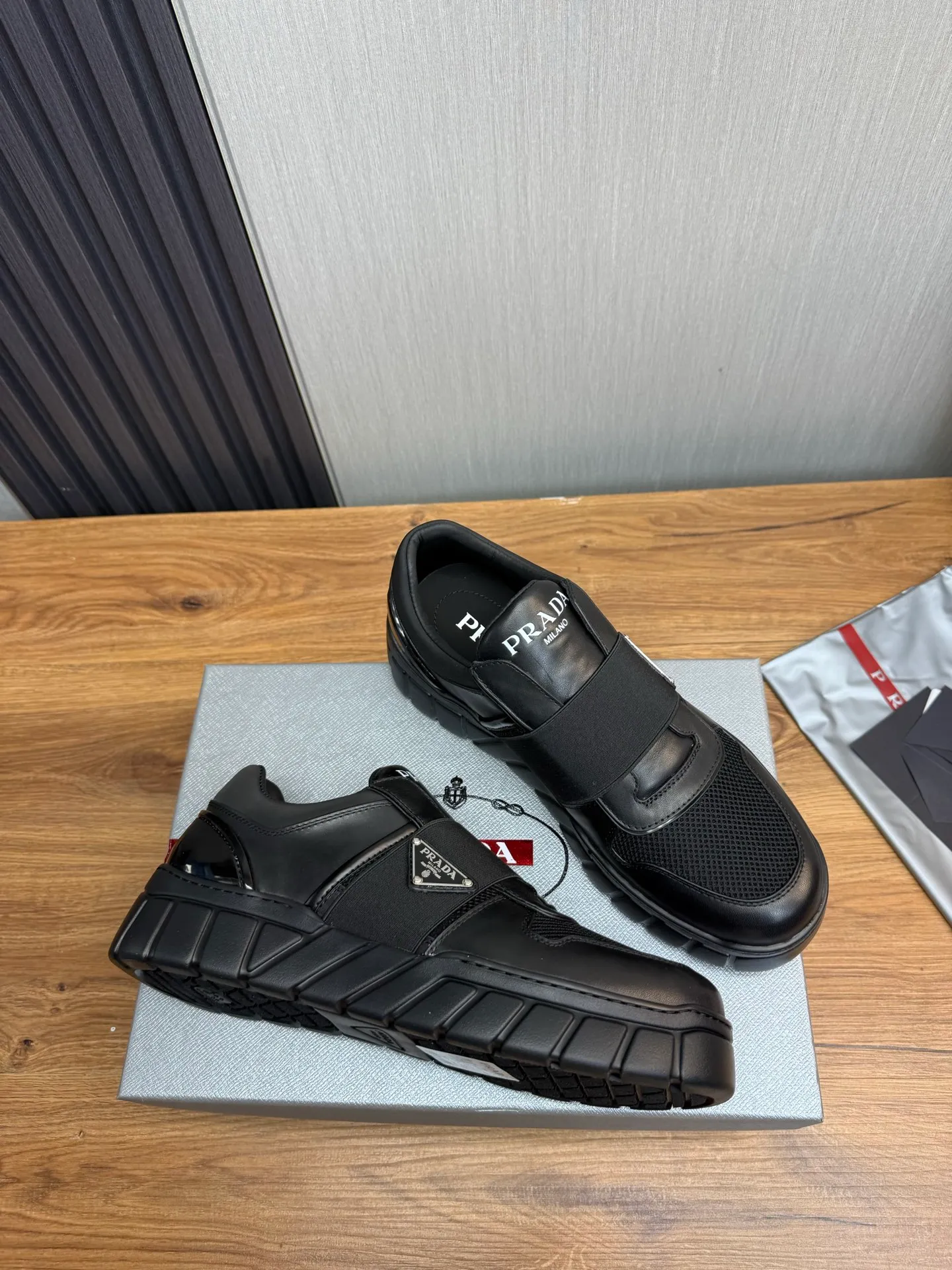 Men's shoes 560💰 [PRADA] Popular items in men's shoe counters, synchronized with the official website, 1 high-quality shipment ✔️Original cowhide + cowhide lining, 1🆚1 replica, original sole, 38-45 (45 customized, non-refundable)